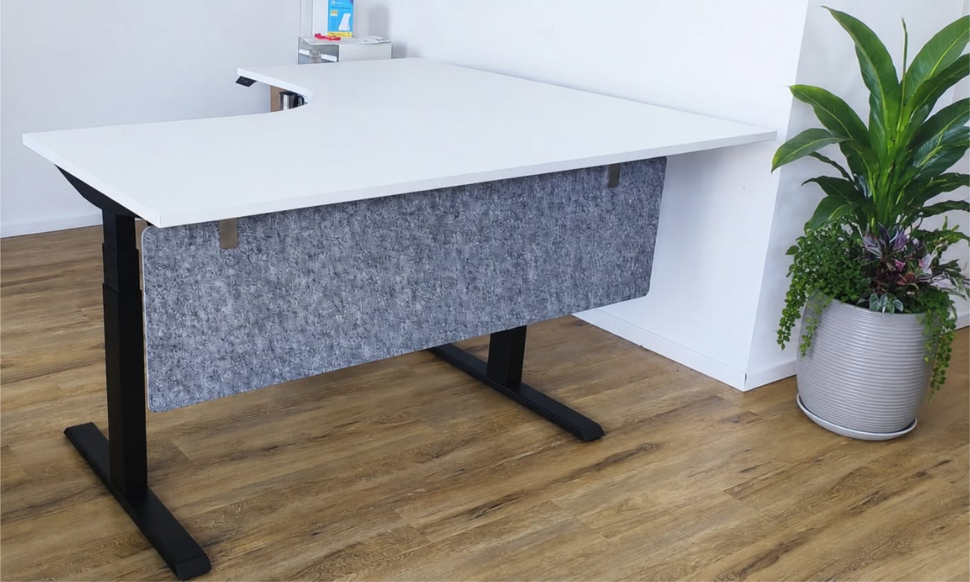 Schreibtisch_SLIT